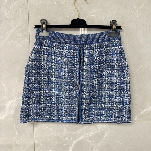 Authentic CHANEL Blue Tweed Mini Skirt - Picture 2 of 4